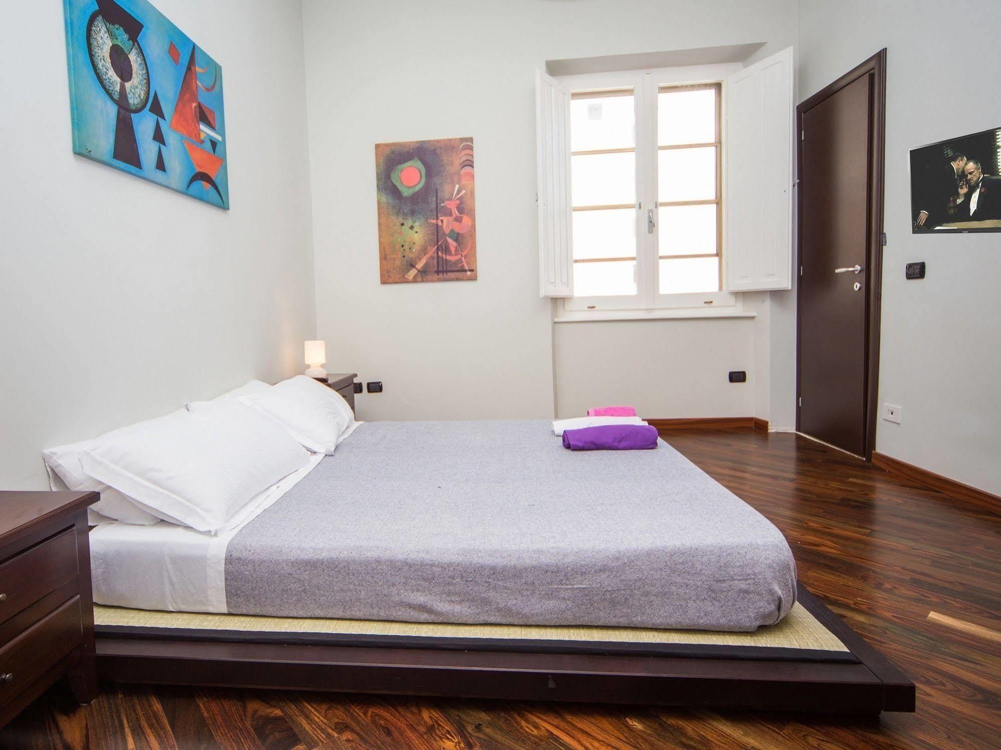 Domus Regis 3*